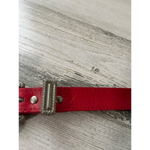 Genuine bonded red leather belt with embossing and silver tone buckle - Picture 4 of 4